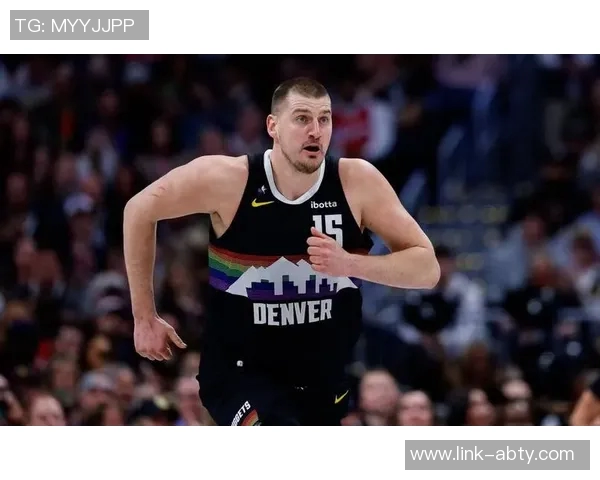 约基奇三分球失准却依然砍下30分14板10助展现全能表现